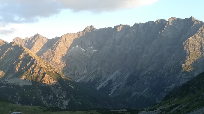 Grań Hrubego. Widok z Zaworów.